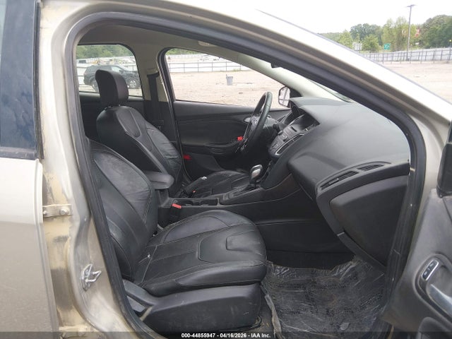 44855947 :رقم المزاد ، 1FADP3K28FL336005 vin ، 2015 Ford Focus Se مزاد بيع