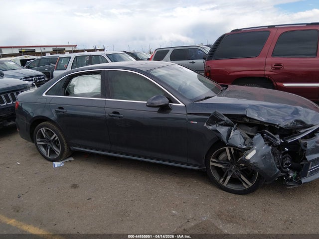 Продажа на аукционе авто 2017 Audi A4 2.0t Premium, vin: WAUENAF46HN019378, номер лота: 44855951