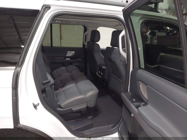 1FMJU1J88SEA66011 Ford Expedition Active