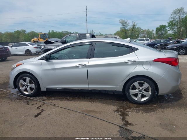Продаж на аукціоні авто 2013 Hyundai Elantra Gls/limited, vin: KMHDH4AE0DU500584, номер лоту: 44856049