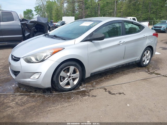 Продаж на аукціоні авто 2013 Hyundai Elantra Gls/limited, vin: KMHDH4AE0DU500584, номер лоту: 44856049