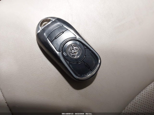 44856123 :رقم المزاد ، 1G4ZR5SSXHU130179 vin ، 2017 Buick Lacrosse Premium مزاد بيع
