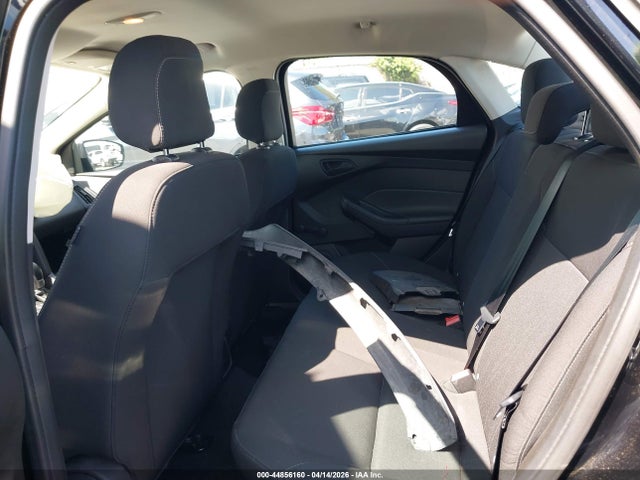1FADP3E23GL310389 Ford FOCUS S