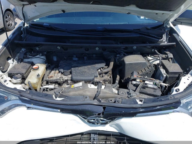 JTMZFREV9GJ089862 Toyota RAV4 LE