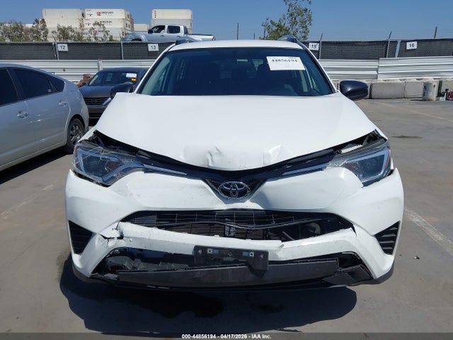 JTMZFREV9GJ089862 Toyota RAV4 LE