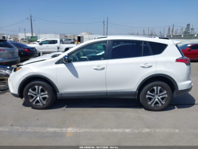 JTMZFREV9GJ089862 Toyota RAV4 LE