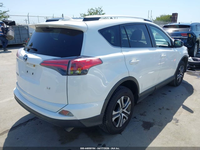 JTMZFREV9GJ089862 Toyota RAV4 LE