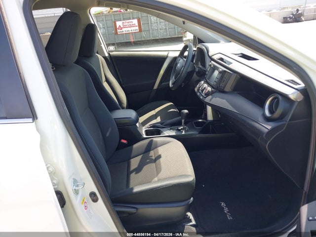 JTMZFREV9GJ089862 Toyota RAV4 LE
