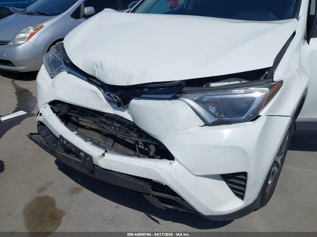JTMZFREV9GJ089862 Toyota RAV4 LE