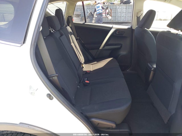 JTMZFREV9GJ089862 Toyota RAV4 LE