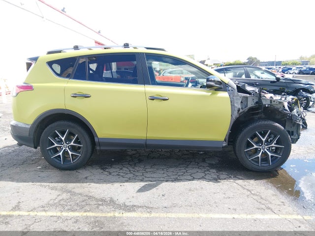 JTMJJREVXJD222646 Toyota Rav4 Hybrid Se