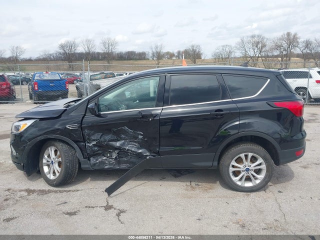 Продаж на аукціоні авто 2019 Ford Escape Se, vin: 1FMCU9GD6KUC34441, номер лоту: 44856211