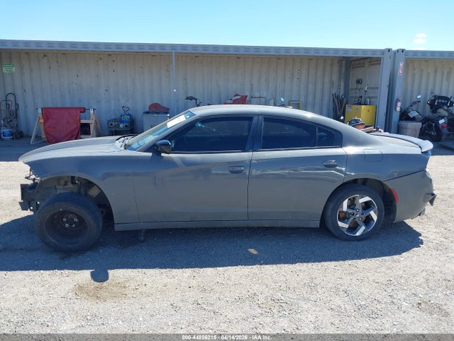 2C3CDXBG3JH281068 Dodge Charger Sxt Rwd