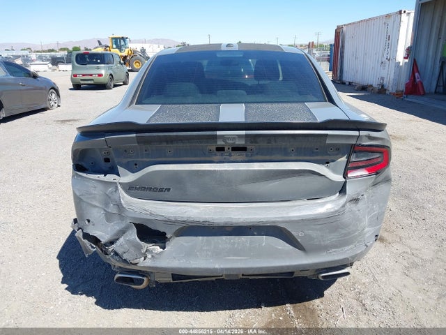 2C3CDXBG3JH281068 Dodge Charger Sxt Rwd