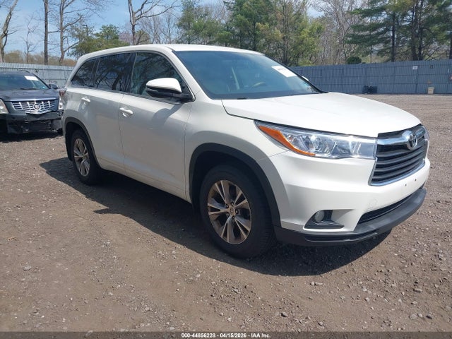 2015 TOYOTA HIGHLANDER 5TDBKRFH4FS074421