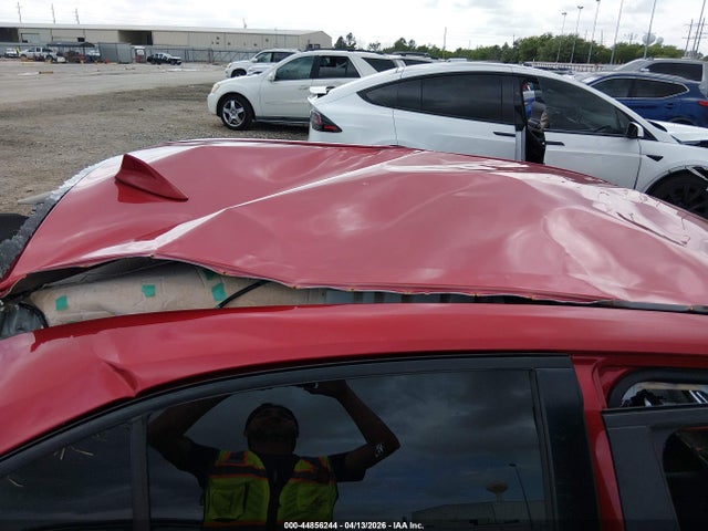 JTDEPRAE5LJ032263 Toyota COROLLA LE