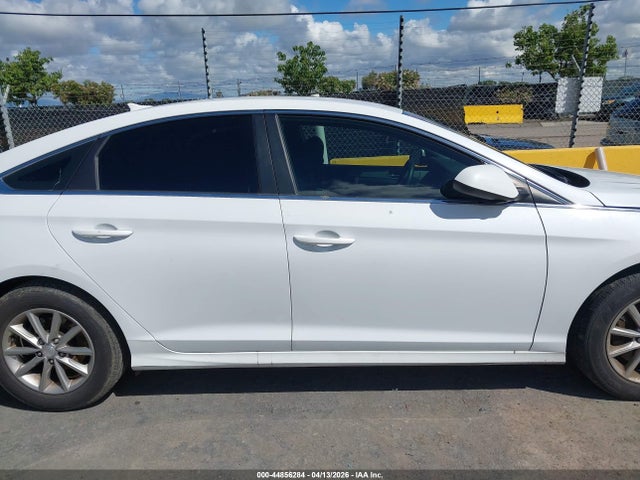 5NPE24AF0KH765208 Hyundai SONATA SE