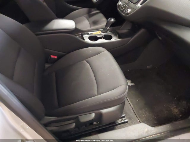 2018 CHEVROLET MALIBU 1G1ZB5ST8JF156669 Photo 4