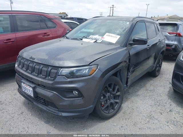 44856333 :رقم المزاد ، 3C4NJDBB4NT171935 vin ، 2022 Jeep Compass Altitude 4x4 مزاد بيع