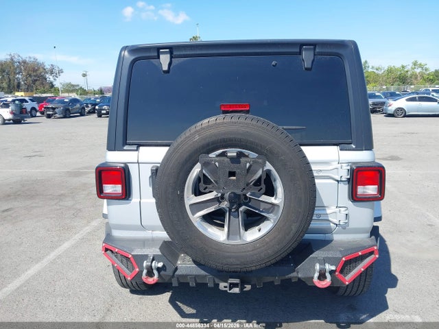 1C4HJXEG0NW248946 Jeep Wrangler Unlimited Sahara 4x4