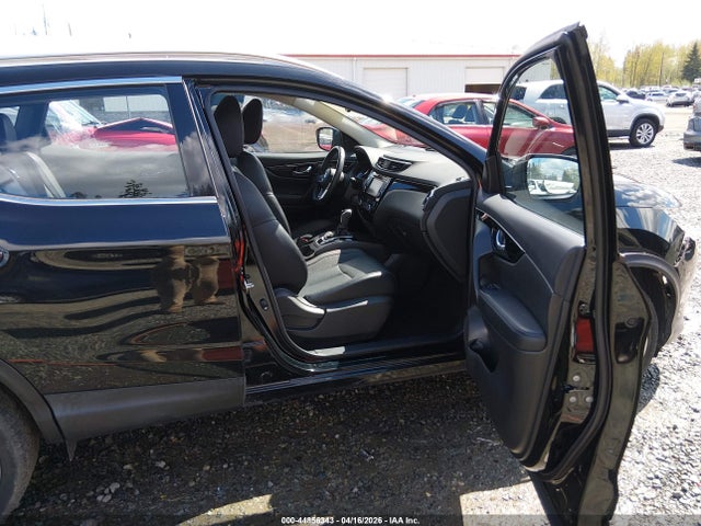 JN1BJ1CP9JW196493 Nissan Rogue Sport Sl