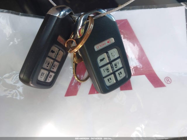 44856384 :رقم المزاد ، 5FNRL6H72JB079290 vin ، 2018 Honda Odyssey Ex-l مزاد بيع