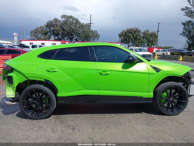 ZPBUA1ZLXNLA16495 Lamborghini Urus Graphite Capsule/pearl Capsule