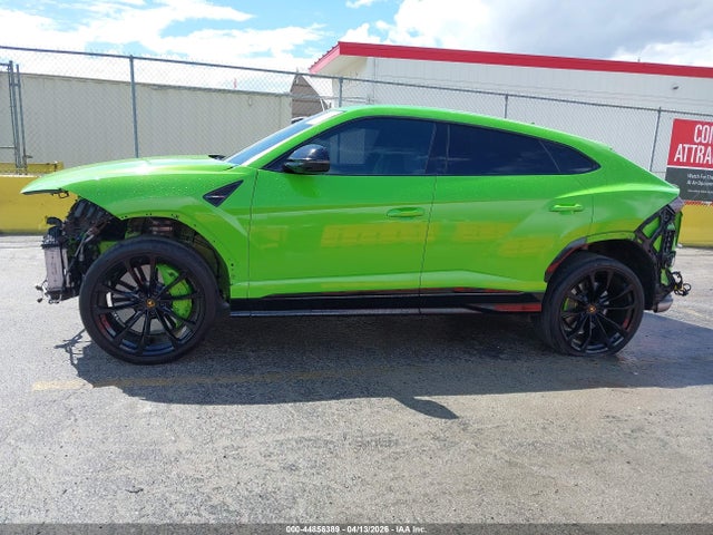 ZPBUA1ZLXNLA16495 Lamborghini Urus Graphite Capsule/pearl Capsule