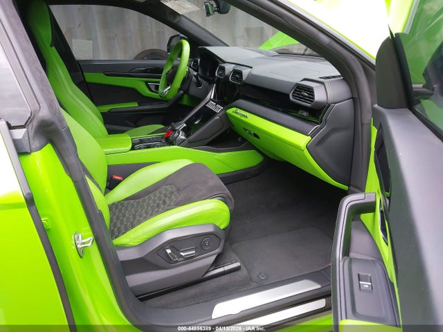 ZPBUA1ZLXNLA16495 Lamborghini Urus Graphite Capsule/pearl Capsule