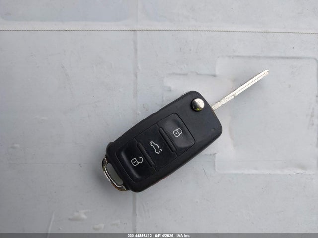 1VWAT7A35EC091315 Volkswagen Passat 1.8t S