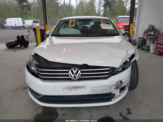 1VWAT7A35EC091315 Volkswagen Passat 1.8t S