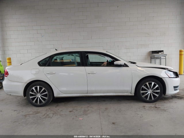 1VWAT7A35EC091315 Volkswagen Passat 1.8t S