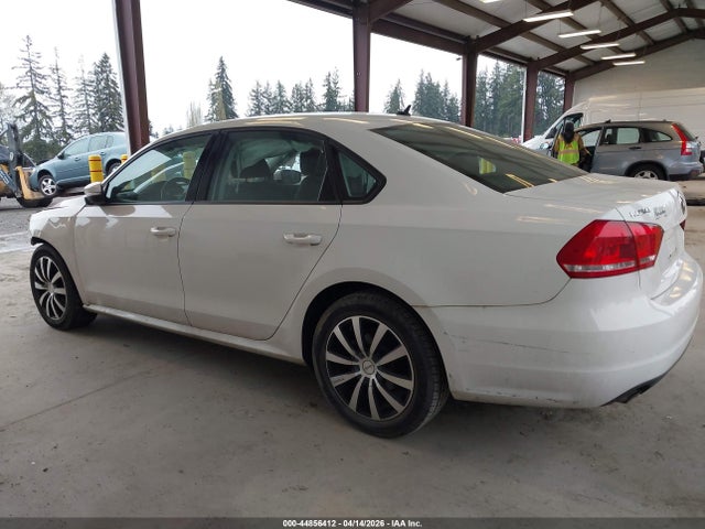 1VWAT7A35EC091315 Volkswagen Passat 1.8t S