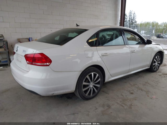 1VWAT7A35EC091315 Volkswagen Passat 1.8t S