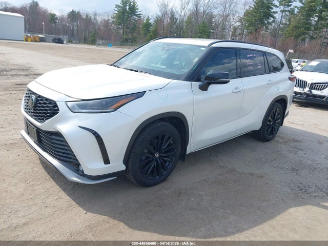 Toyota Highlander Xse 2024 5TDKDRBH1RS560981 Image 2