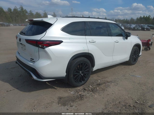 Toyota Highlander Xse 2024 5TDKDRBH1RS560981 Image 4