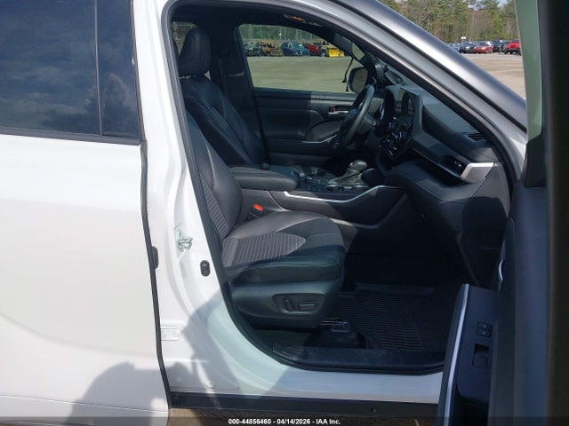 Toyota Highlander Xse 2024 5TDKDRBH1RS560981 Image 5