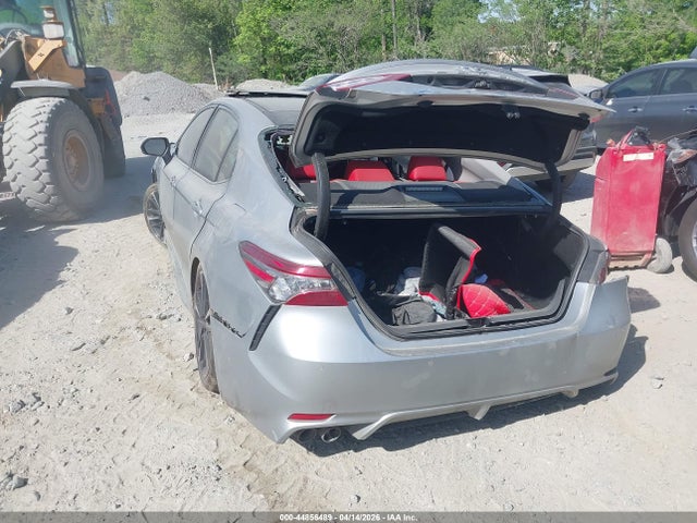 44856489 :رقم المزاد ، 4T1B61HK2JU102098 vin ، 2018 Toyota Camry Xse مزاد بيع