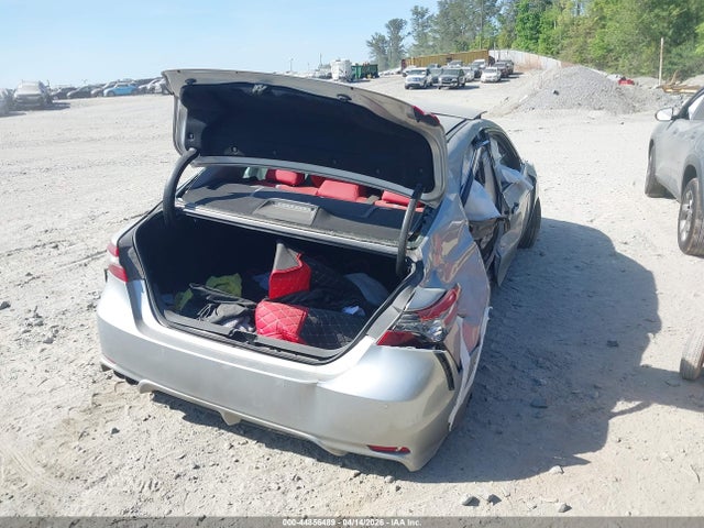 44856489 :رقم المزاد ، 4T1B61HK2JU102098 vin ، 2018 Toyota Camry Xse مزاد بيع