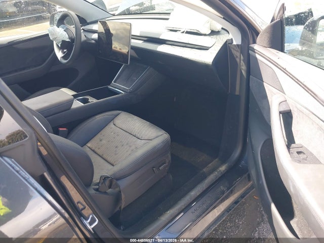 Продажа на аукционе авто 2026 Tesla Model Y All-wheel Drive/long Range Launch Series/premium All-wheel Drive, vin: 7SAYGDEE6TF571317, номер лота: 44856521