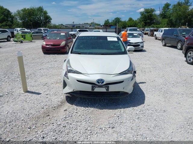 2016 Toyota Prius Two მანქანა იყიდება აუქციონზე, vin: JTDKBRFUXG3008584, აუქციონის ნომერი: 44856575
