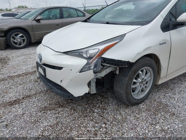 2016 Toyota Prius Two მანქანა იყიდება აუქციონზე, vin: JTDKBRFUXG3008584, აუქციონის ნომერი: 44856575