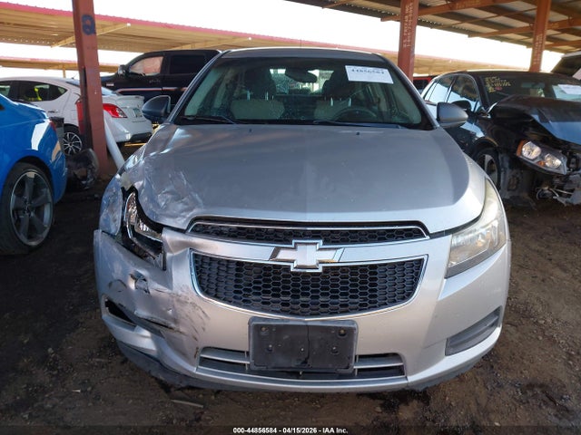 1G1PA5SG2E7452431 Chevrolet Cruze Ls Auto