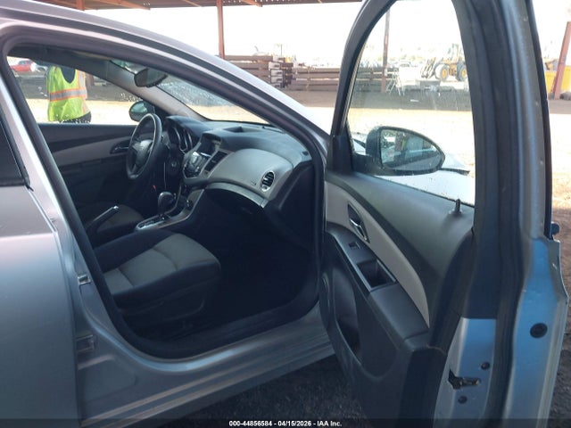 1G1PA5SG2E7452431 Chevrolet Cruze Ls Auto