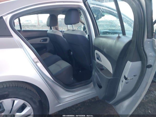 1G1PA5SG2E7452431 Chevrolet Cruze Ls Auto