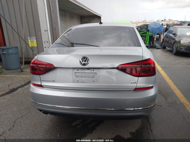 Продаж на аукціоні авто 2018 Volkswagen Passat 2.0t Se, vin: 1VWBA7A36JC013047, номер лоту: 44856598