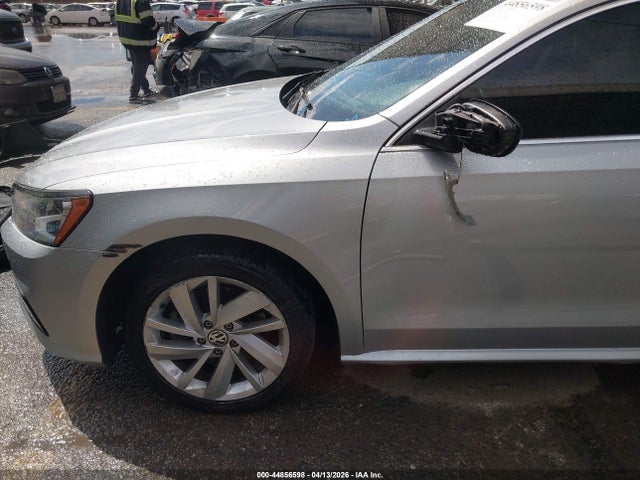 Продаж на аукціоні авто 2018 Volkswagen Passat 2.0t Se, vin: 1VWBA7A36JC013047, номер лоту: 44856598