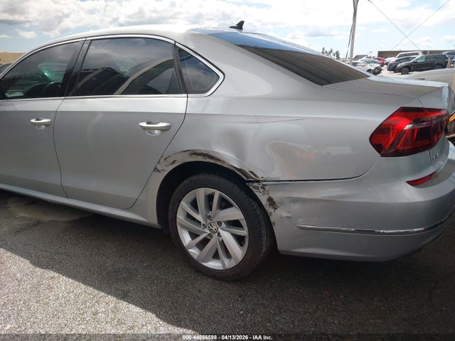 Продаж на аукціоні авто 2018 Volkswagen Passat 2.0t Se, vin: 1VWBA7A36JC013047, номер лоту: 44856598