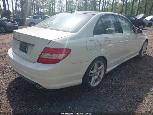 44856638 :رقم المزاد ، WDDGF5EB7BA508814 vin ، 2011 Mercedes-benz C 300 Luxury/sport مزاد بيع