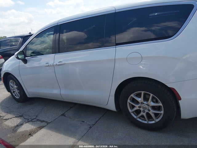 Продажа на аукционе авто 2023 Chrysler Pacifica Touring L, vin: 2C4RC1BG2PR606883, номер лота: 44856650